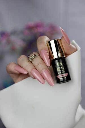 BOSKA NAILS Lakier hybrydowy Beige Glass 535 - 6ml