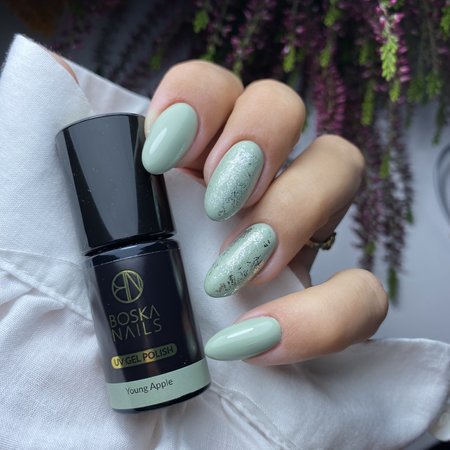 Boska Nails Lakier hybrydowy Young Apple No 324  6ml